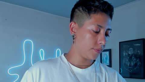 Alejandra online show from 11-18-25, 11:59