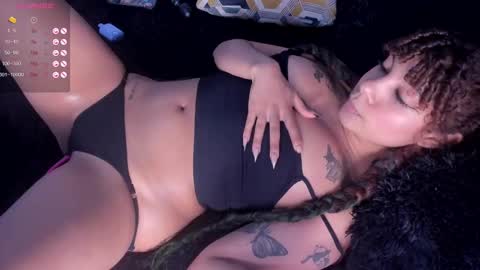 Snapshot of aleja1234lo chatting on 01-26-25, 02:24 aleja1234lo online show from 01-26-25, 02:24