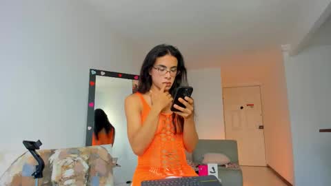 Alejandra Arango online show from 02-19-26, 06:37