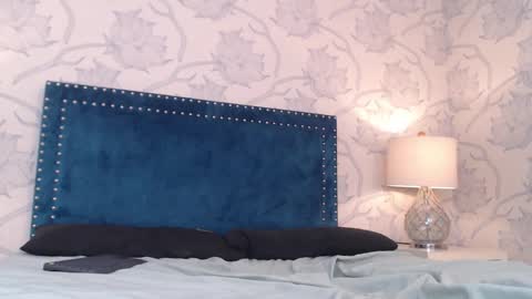 Snapshot of aleja_gh1 chatting on 12-17-24, 07:48 1 online show from 12-17-24, 07:48
