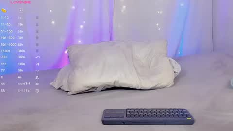 Snapshot of aleja_rossi chatting on 07-23-26, 12:03 Aleja online show from 07-23-26, 12:03