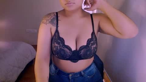 Alejandra  online show from 03-08-26, 05:06