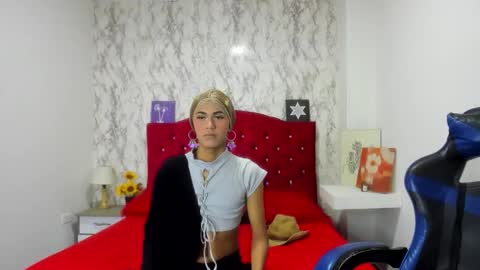 Snapshot of alejandra_james chatting on 04-14-26, 11:05 ALEJANDRA JAMES online show from 04-14-26, 11:05