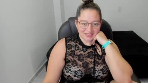 alejandra online show from 04-19-26, 03:44