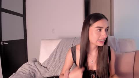 alejandraaa_ online show from 12-17-25, 02:06