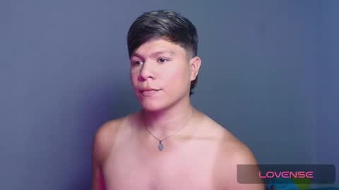Snapshot of alejandro_vt chatting on 10-25-25, 06:02 Alejandro G online show from 10-25-25, 06:02