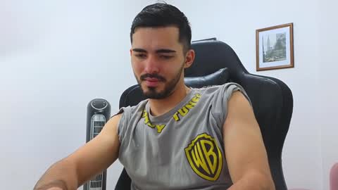 alejandroo_7 online show from 01-08-25, 08:39