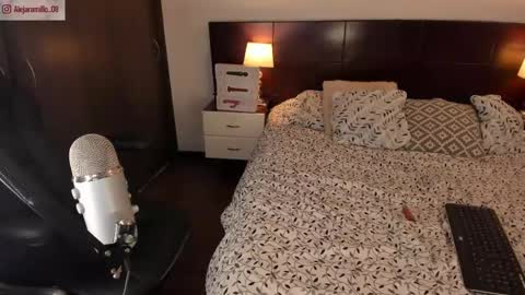 Alejandra online show from 02-10-25, 09:04