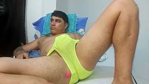 Snapshot of alejitocdlm2719 chatting on 05-25-26, 12:27 haden online show from 05-25-26, 12:27