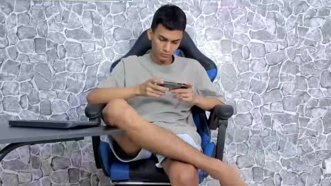 Snapshot of alejo_peverell chatting on 05-25-26, 07:09 alejo peverell online show from 05-25-26, 07:09