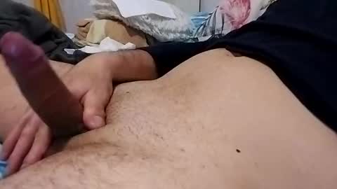 alejociber3 online show from 01-05-25, 07:17