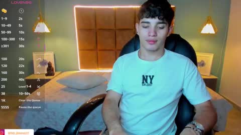 ALejoo Saenz online show from 09-19-25, 08:20