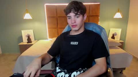 ALejoo Saenz online show from 10-07-25, 05:32