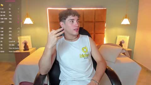 ALejoo Saenz online show from 10-23-25, 02:22