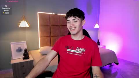 ALejoo Saenz online show from 05-18-26, 03:13