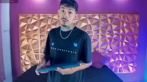 aleking13 online show from 10-08-25, 12:36