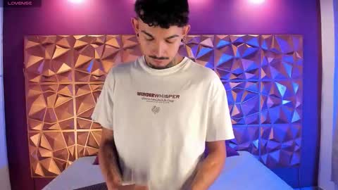 aleking13 online show from 10-26-25, 12:22