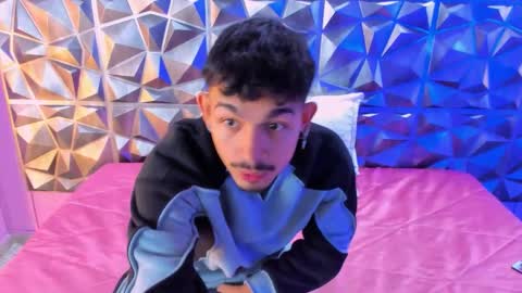 aleking13 online show from 10-27-25, 01:04