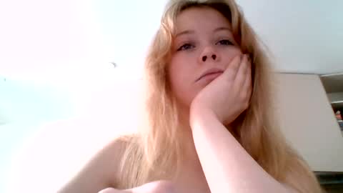 Snapshot of aleksa_angel chatting on 06-14-26, 08:16 aleksa angel online show from 06-14-26, 08:16