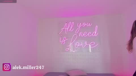 Snapshot of aleksandra_miller chatting on 09-25-25, 12:20 Aleksandra online show from 09-25-25, 12:20