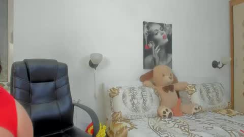 Snapshot of aleksis09 chatting on 03-11-25, 05:57 aleksa online show from 03-11-25, 05:57