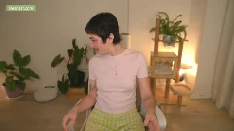 Snapshot of alemaniababe chatting on 06-05-26, 01:01 Ale online show from 06-05-26, 01:01