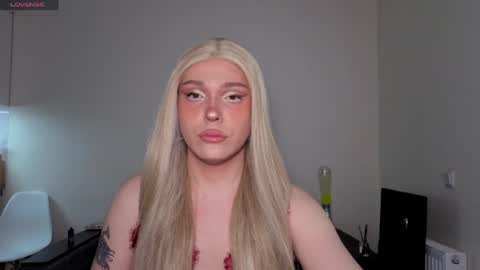 ALENA  INDEPENDENT MODEL online show from 04-06-26, 03:02