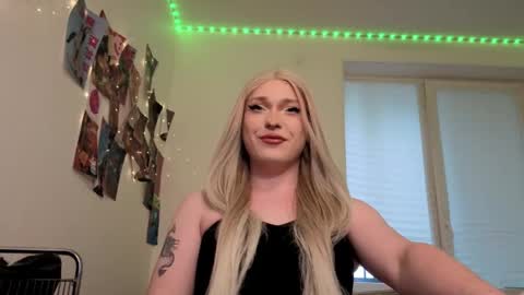 Snapshot of alena_dubai chatting on 05-28-26, 06:10 ALENA INDEPENDENT MODEL online show from 05-28-26, 06:10