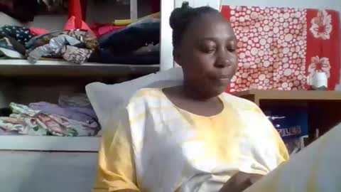 Noreen Kennth and Emilly online show from 10-26-25, 06:52