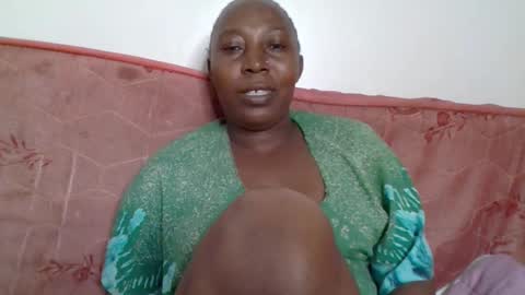 Noreen Kennth and Emilly online show from 11-17-25, 06:57