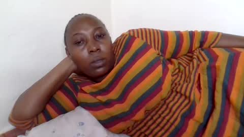 Snapshot of alesha_ chatting on 07-08-26, 04:22 Noreen Kennth and Emilly online show from 07-08-26, 04:22