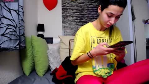 Snapshot of alesiasensual chatting on 02-22-25, 11:13 AlesiaSensual online show from 02-22-25, 11:13
