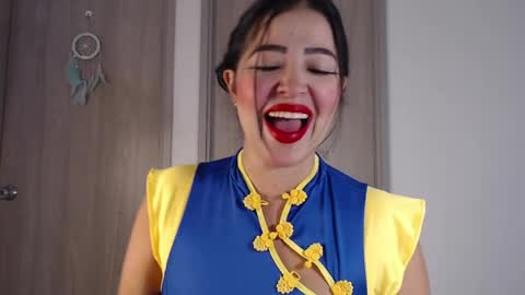 Snapshot of aleska_bell69 chatting on 05-07-26, 03:17 Aleska online show from 05-07-26, 03:17
