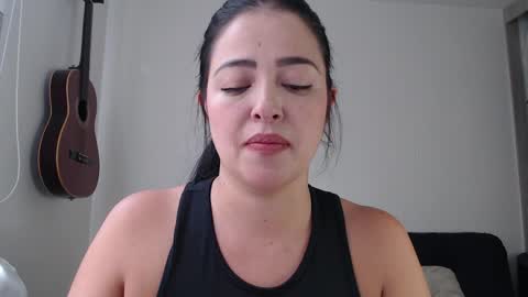 Snapshot of aleska_bell69 chatting on 05-13-26, 04:04 Aleska online show from 05-13-26, 04:04