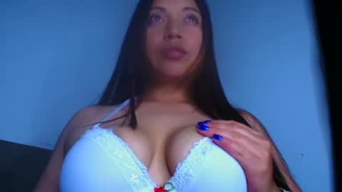 QUEEN OFF MILk  IM BACK  15 NOV online show from 02-13-25, 02:34
