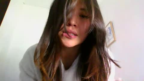 QUEEN OFF MILk  IM BACK  15 NOV online show from 03-18-26, 10:24