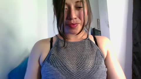 QUEEN OFF MILk  IM BACK  15 NOV online show from 06-03-26, 10:26