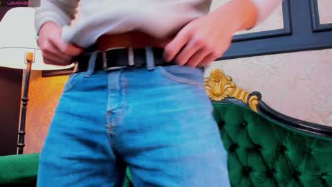 Alessandro King online show from 01-22-25, 11:56