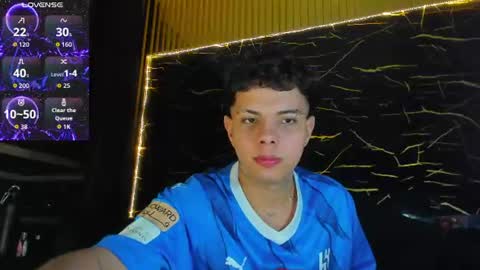 Snapshot of alessandro__777 chatting on 07-12-26, 04:58 Alessandro online show from 07-12-26, 04:58