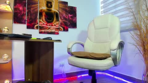 ALESSANDRO  WYE online show from 12-22-24, 03:44