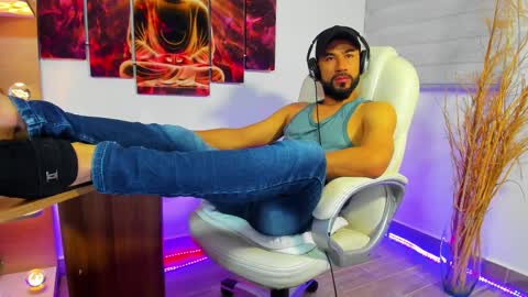 ALESSANDRO  WYE online show from 01-14-25, 08:09