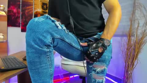 ALESSANDRO  WYE online show from 01-19-25, 11:56