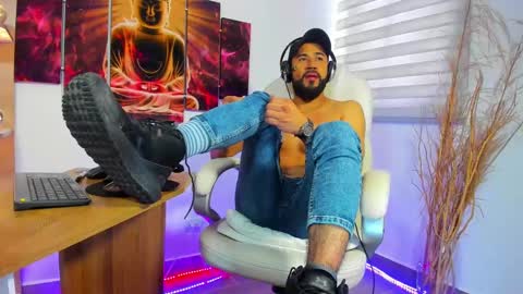 ALESSANDRO  WYE online show from 01-19-25, 02:59