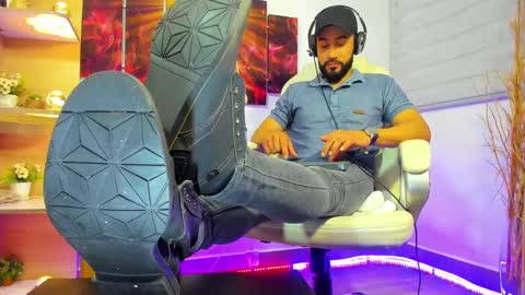 ALESSANDRO  WYE online show from 01-21-25, 02:11