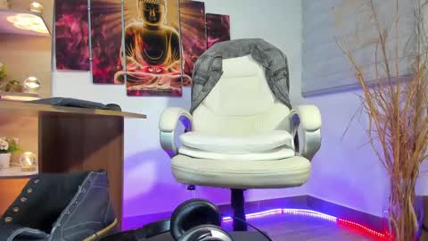 ALESSANDRO  WYE online show from 02-06-25, 02:33