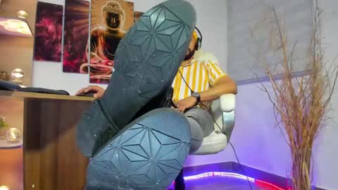 ALESSANDRO  WYE online show from 02-11-25, 08:15