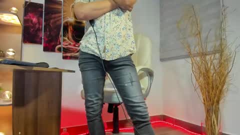 ALESSANDRO  WYE online show from 02-13-25, 03:29