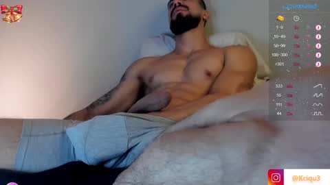 Snapshot of alessandro_dibellucci chatting on 12-29-24, 01:13 Kciqu3 Independent model online show from 12-29-24, 01:13