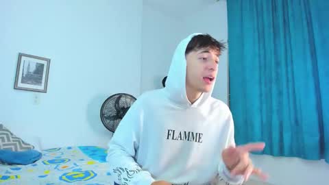 Alessandro Dybala online show from 03-27-26, 12:27