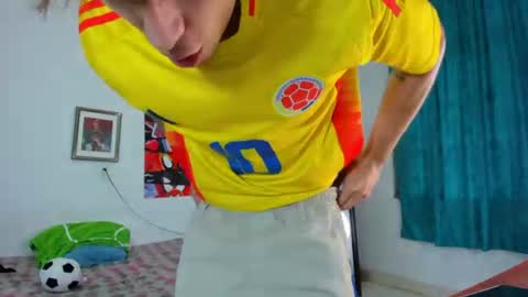 Alessandro Dybala online show from 06-16-26, 12:41